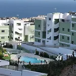 Garden With Spa, Outdoor Pool & Parking 아파트 *
