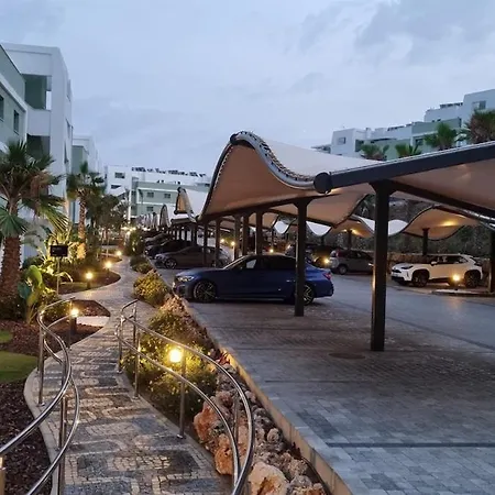Apartment Garden With Spa, Outdoor Pool & Parking *